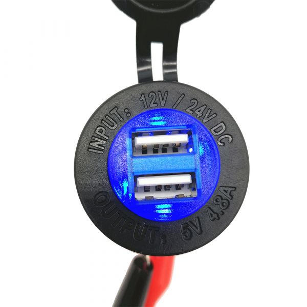 USB SOCKET WITH LID 